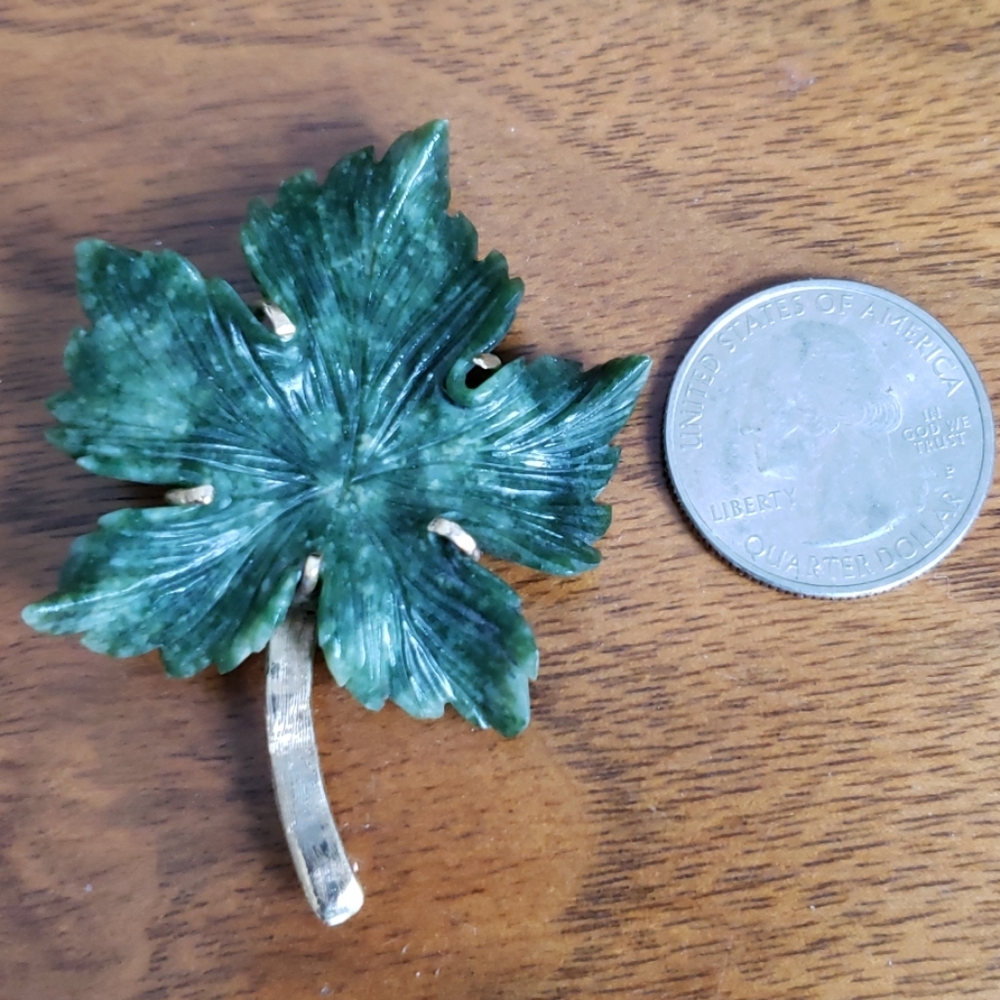 14k brooch